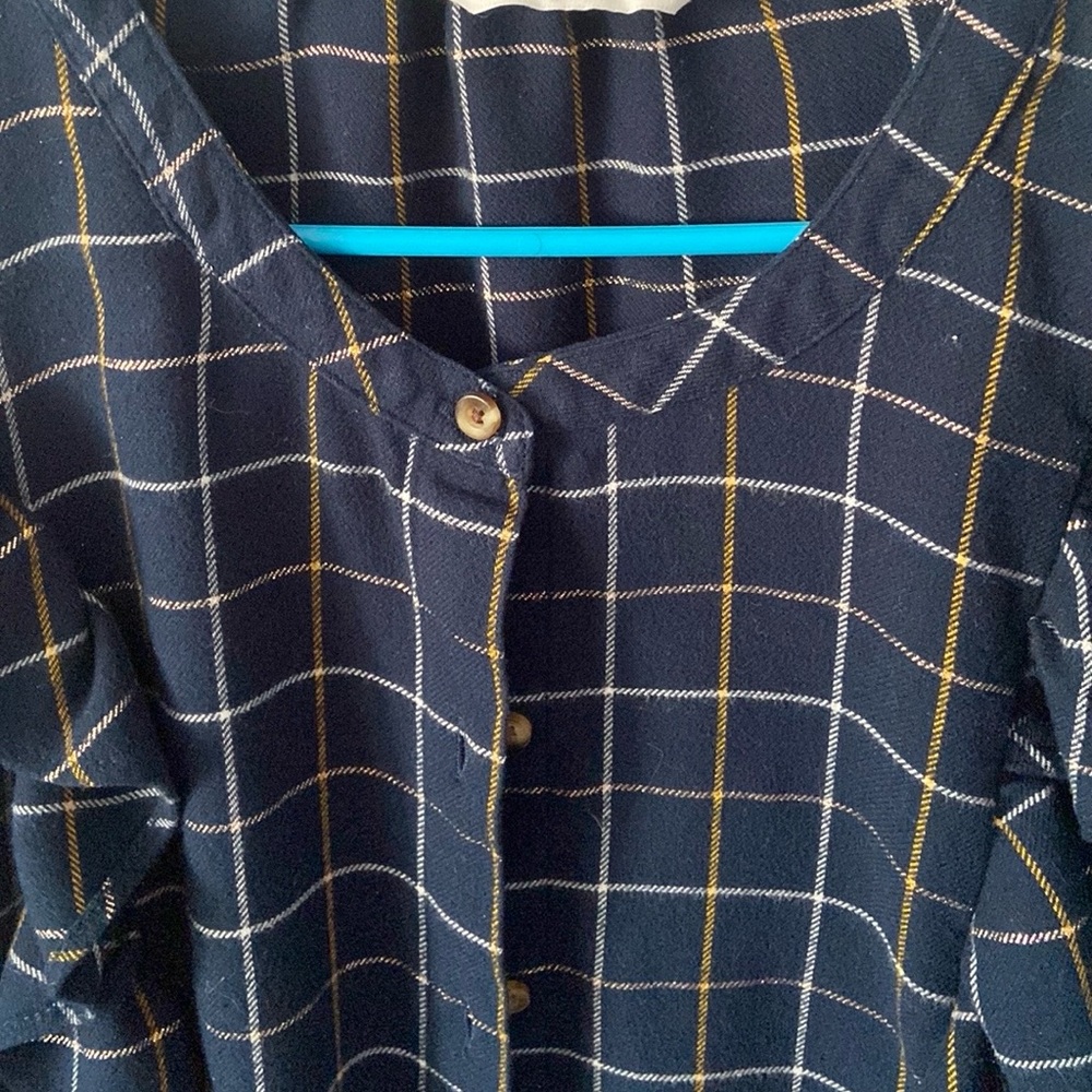 NWOT/ Navy Blue Checkered Blouse with Ruffles – Size M Sonoma - Picture 7 of 10